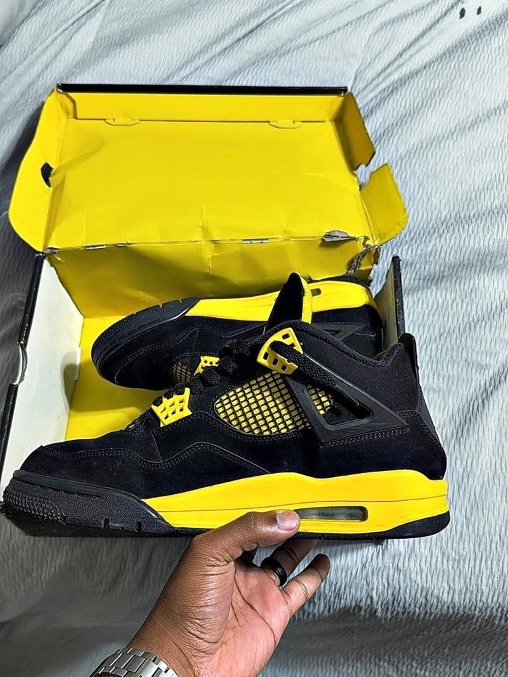 Jordan Air Jordan 4 Retro 'Thunder' Black & Yellow Sneakers US 10.5